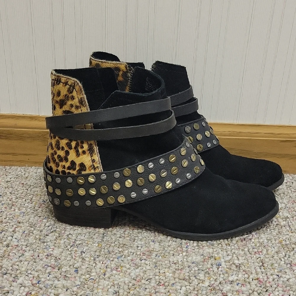 Naughty Monkey Leopard Accent Black Ankle Boots Sz 7.5 Cowhide/ Leather festival